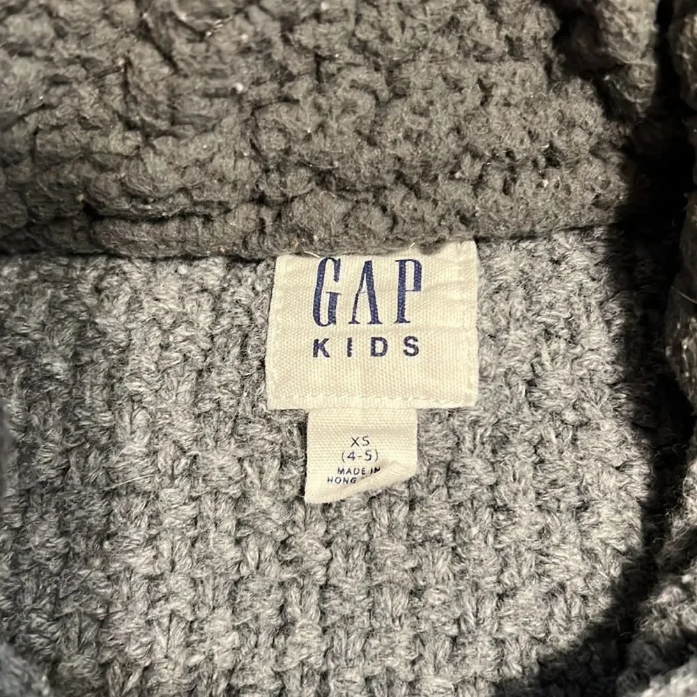 Gap kids gray sweater. XS